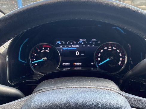 Used 2022 Ford F250 Lariat w/ Black Appearance Package AWD/4WD image 26