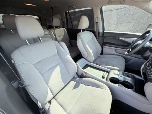 Used 2021 Honda Pilot EX image 37
