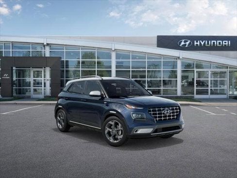 New 2025 Hyundai Venue Limited image 2