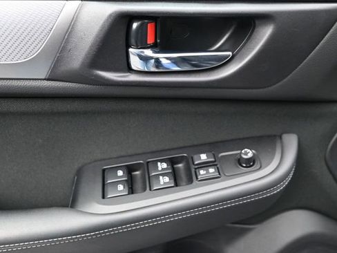 Used 2019 Subaru Outback 2.5i Premium image 8