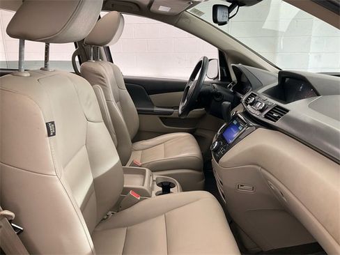 Used 2014 Honda Odyssey Touring image 28