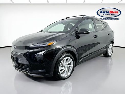 Used 2023 Chevrolet Bolt EUV LT w/ Driver Confidence Package FWD image 4