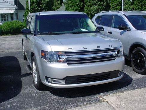 Used 2018 Ford Flex SEL w/ Equipment Group 202A image 3