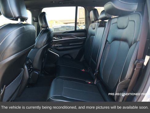 Used 2023 Jeep Grand Cherokee Overland image 33