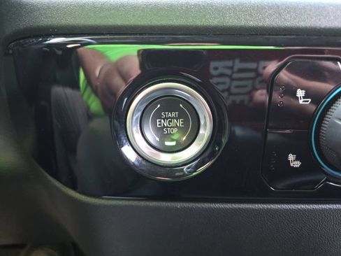 Used 2023 Chevrolet Silverado 1500 LT AWD/4WD image 53
