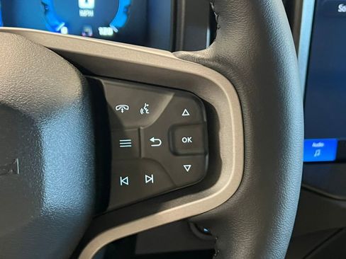 Used 2025 Ford Bronco Badlands image 20