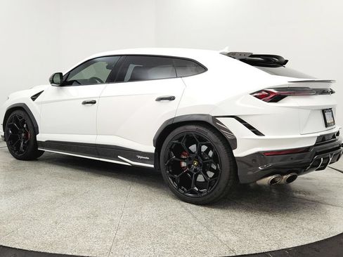 Used 2023 Lamborghini Urus Performante AWD/4WD image 3