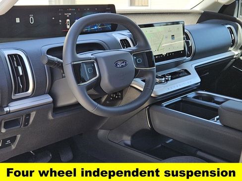 New 2025 Ford Expedition Active image 21