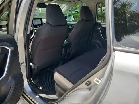 Used 2024 Toyota RAV4 LE AWD/4WD image 9