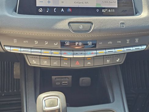 Used 2019 Cadillac XT4 Premium Luxury w/ Enhanced Visibility Package AWD/4WD image 17