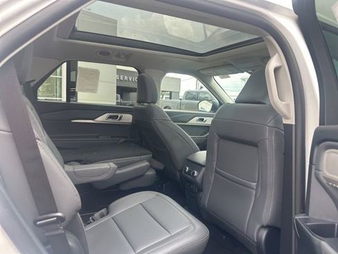 New 2026 Ford Explorer Active w/ Active Comfort Package AWD/4WD image 15