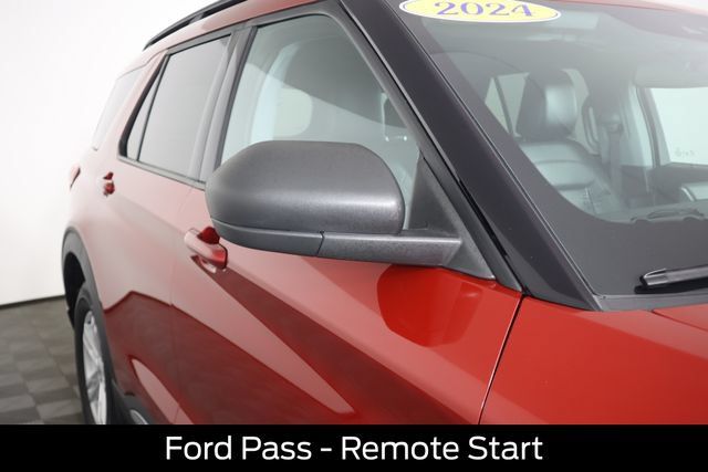 Used 2024 Ford Explorer XLT w/ Equipment Group 202A AWD/4WD image 18