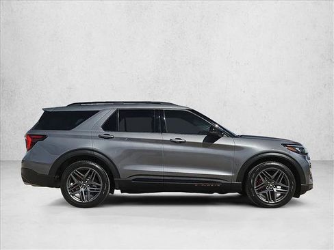 Used 2025 Ford Explorer ST AWD/4WD image 4