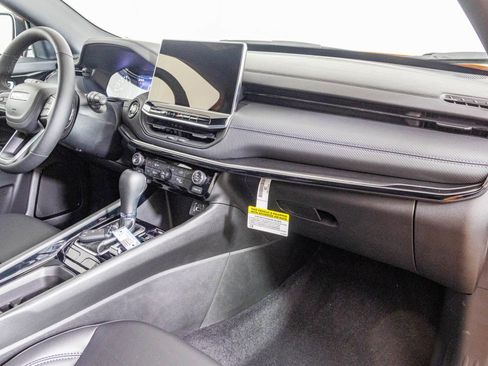 New 2026 Jeep Compass Latitude image 41