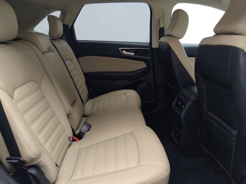 Used 2021 Ford Edge SEL AWD/4WD image 19
