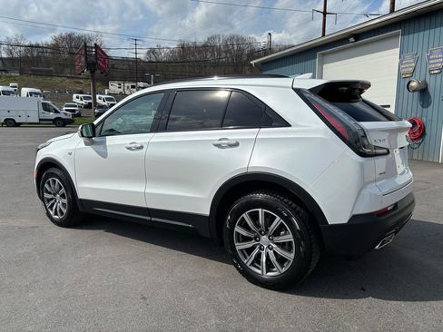 Used 2022 Cadillac XT4 Sport image 3