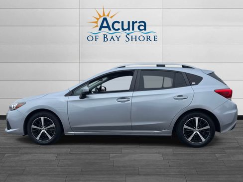 Used 2023 Subaru Impreza Premium image 2