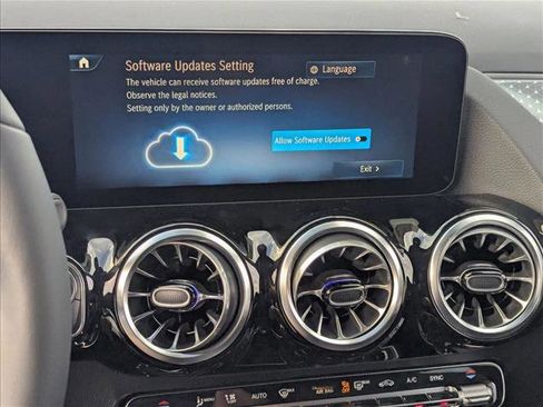 New 2026 Mercedes-Benz GLA 250 image 11