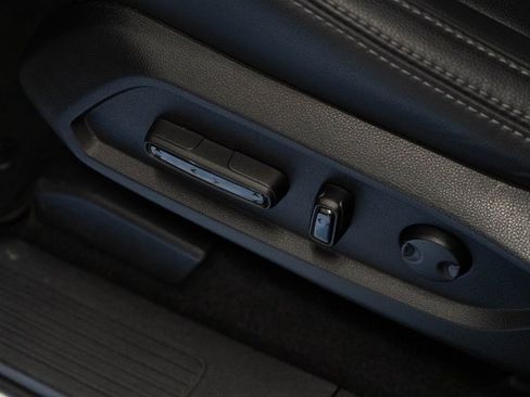 Certified 2025 Honda Pilot EX-L image 15