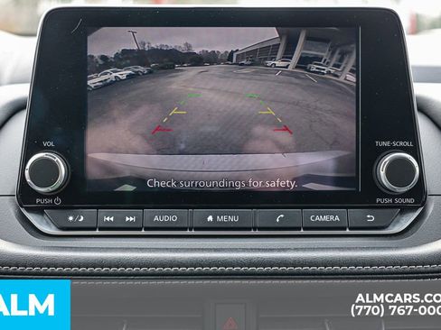 Used 2024 Nissan Rogue SV image 38