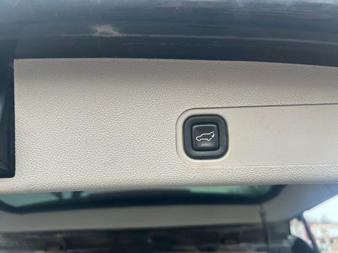 Used 2012 GMC Yukon SLT w/ SLT-2 Equipment Package image 14