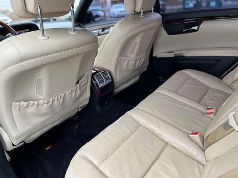 Used 2011 Mercedes-Benz S 550 4MATIC image 40