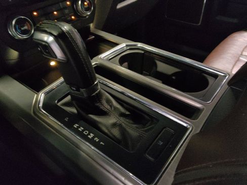 Used 2015 Ford F150 Platinum w/ Equipment Group 701A Luxury AWD/4WD image 26