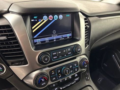 Used 2019 Chevrolet Suburban Premier AWD/4WD image 30