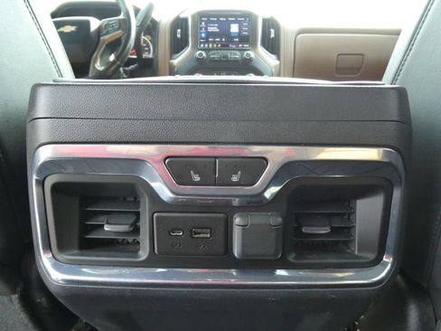 Used 2021 Chevrolet Silverado 1500 High Country w/ Technology Package AWD/4WD image 19
