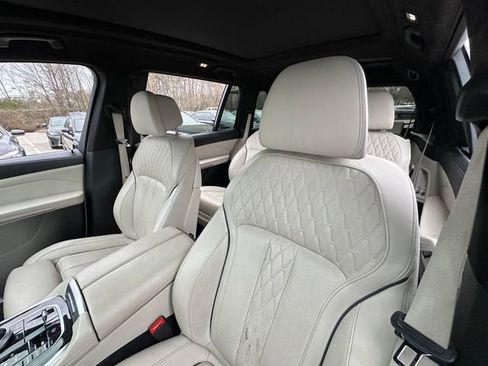 Used 2021 BMW X7 M50i w/ Executive Package image 12