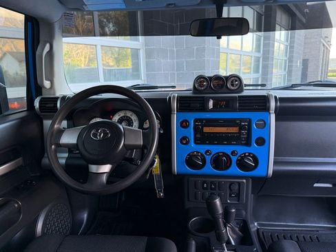 Used 2008 Toyota FJ Cruiser 4WD image 35