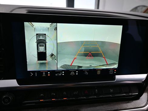 Used 2024 Chevrolet Silverado 1500 LTZ w/ LTZ Premium Package image 21