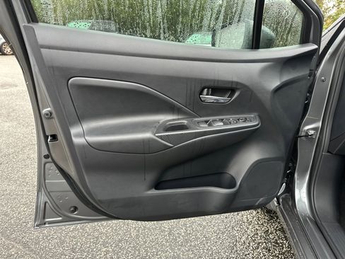 New 2025 Nissan Versa SV w/ Trunk Package image 10