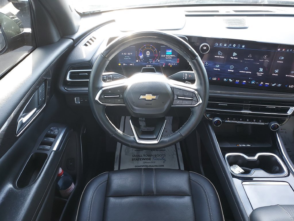 Used 2025 Chevrolet Traverse High Country w/ LPO, Floor Liner Package AWD/4WD image 16