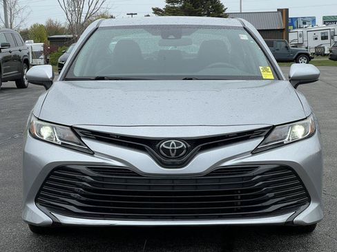 Used 2020 Toyota Camry LE FWD image 7
