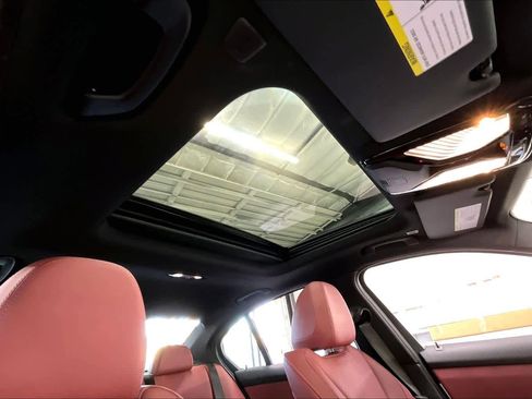 Used 2025 BMW 330i xDrive Sedan w/ M Sport Package image 24