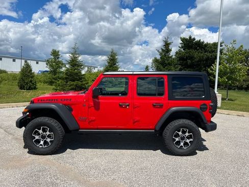 Used 2022 Jeep Wrangler Unlimited Rubicon w/ Cold Weather Group AWD/4WD image 8