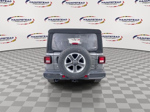 Used 2020 Jeep Wrangler Unlimited Sahara AWD/4WD image 7