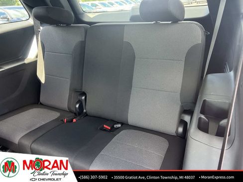 Certified 2023 Chevrolet Traverse LS FWD image 41