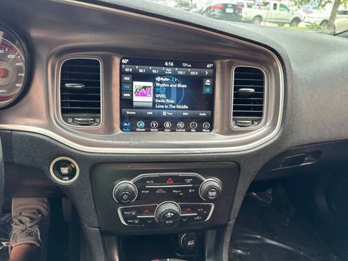Used 2017 Dodge Charger R/T image 20