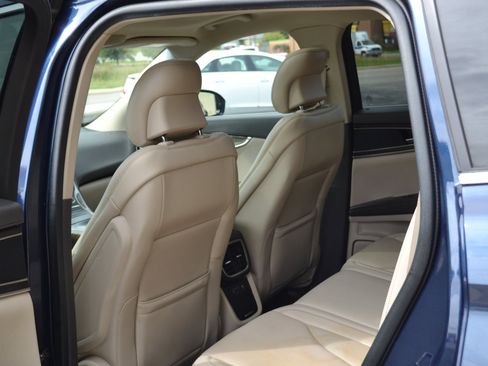 Used 2017 Lincoln MKX Reserve w/ Lincoln MKX Climate Package image 46