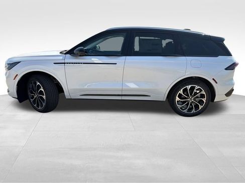 New 2026 Lincoln Nautilus Reserve AWD/4WD image 4