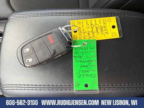 Used 2025 Jeep Compass Trailhawk AWD/4WD image 30
