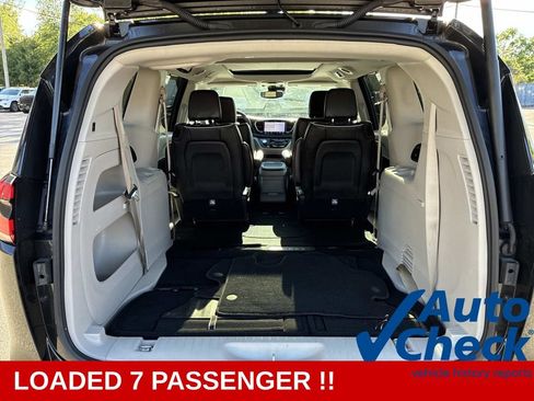 Used 2024 Chrysler Pacifica Limited FWD image 14