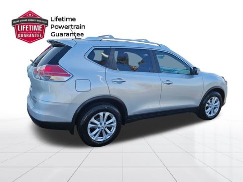 Used 2016 Nissan Rogue SV image 8