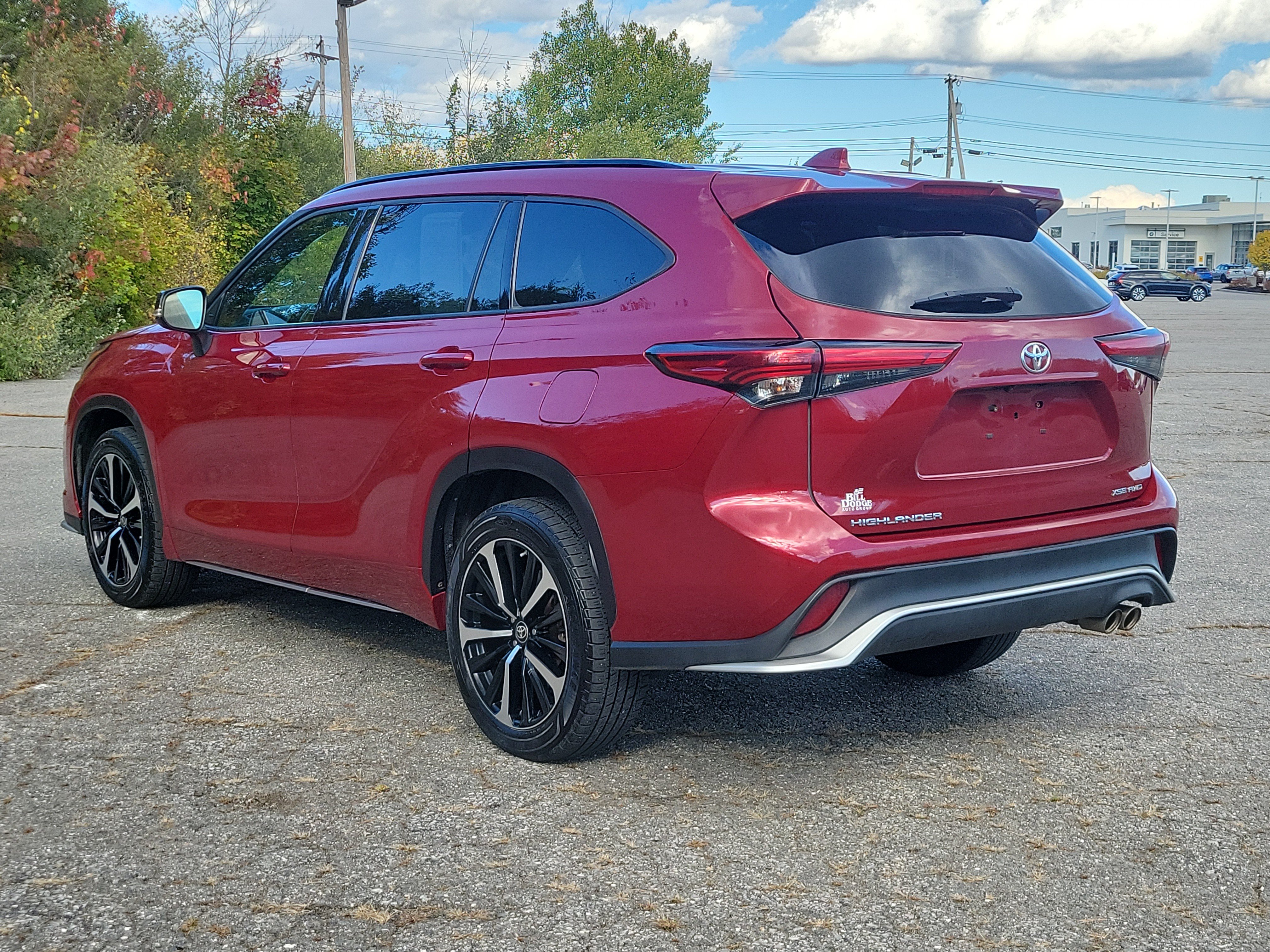 Used 2021 Toyota Highlander XSE AWD/4WD image 7