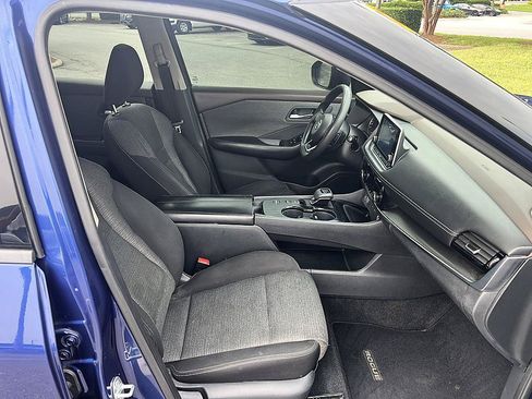 Used 2021 Nissan Rogue SV FWD image 17