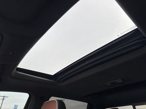 Used 2025 GMC Sierra 2500 Denali Ultimate image 18