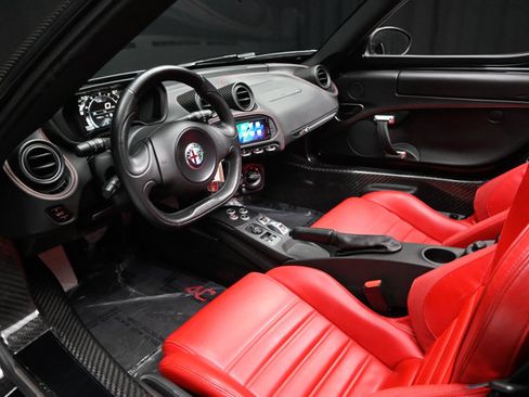 Used 2016 Alfa Romeo 4C Spider RWD image 50