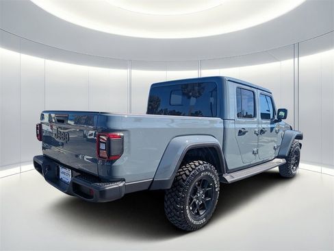 New 2025 Jeep Gladiator Sport image 4